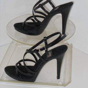 LOVERS LANE BLACK STRAPPY SHOES SIZE 9 MEDIUM